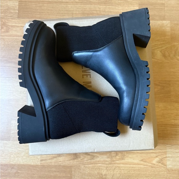 Steve Madden Black Chunky Heel Ankle Boots- Holley - Picture 5 of 8